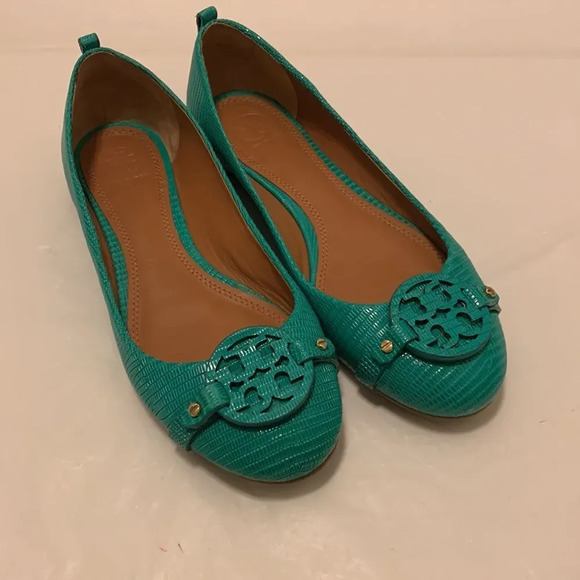 TORY BURCH‎ Matte Micro Tejus Print Mini Miller Flat in Pond Green - Picture 2 of 11